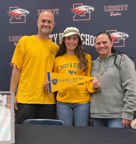Maya Turner commits to Emory & Henry. Photo by Amara Collins