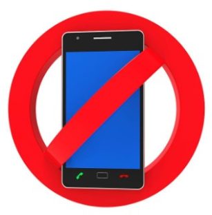 How I Survived a Week Without My Phone